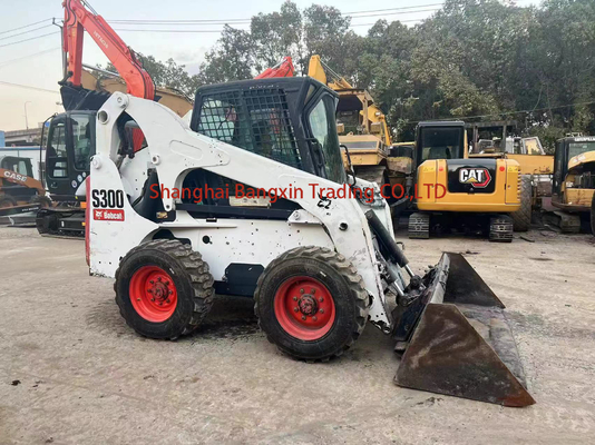 Horas de trabajo bajas S300 Bobcat Cargador de dirección en perfecto estado para inspección