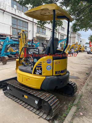 Mini excavadora de 3 toneladas usada Komatsu PC30 con envío gratuito y maniobrabilidad flexible