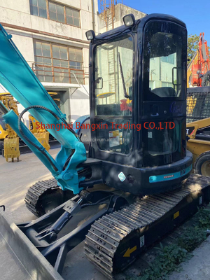 Excavadora mini Kobelco SK55 usada con certificación EPA/CE y peso de operación de 5 toneladas