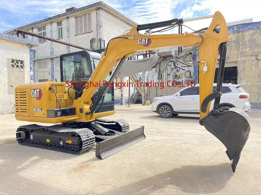 Mini excavadora CAT 305.5E2 con cilindro hidráulico original en buenas condiciones