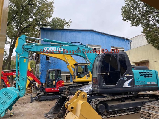 Excavadora Kobelco SK140 con 14 toneladas de peso en buen estado