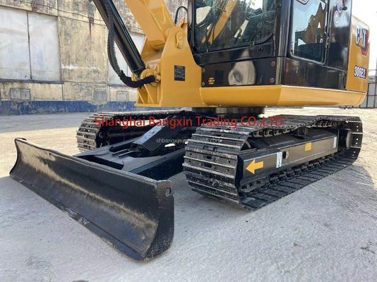 Excavadora CAT 306E2 Mini con pocas horas y casi en estado de uso fabricada en 2021