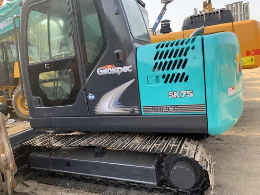 Excavadora Kobelco SK75 usada y en buen estado ideal para la construcción de ingeniería