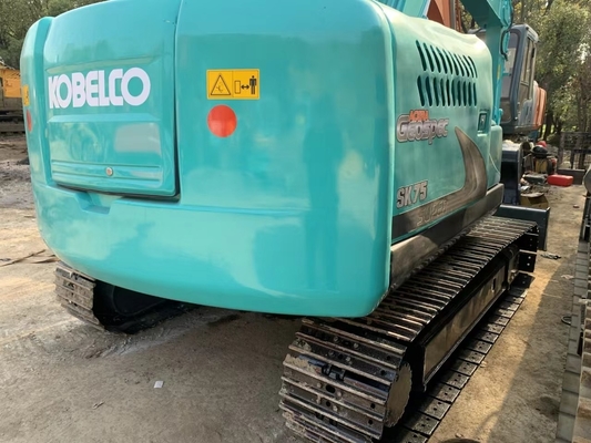 Excavadora Kobelco SK75 usada y en buen estado ideal para la construcción de ingeniería