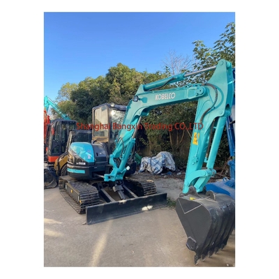 Kobelco usó una excavadora SK55 de alta estabilidad hidráulica con certificación EPA/CE