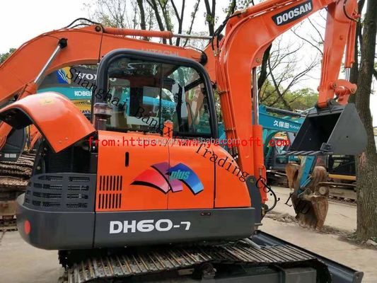 700 horas de trabajo de uso Doosan DH60-7 Excavadora de rastreo con 1 y después de la venta de apoyo