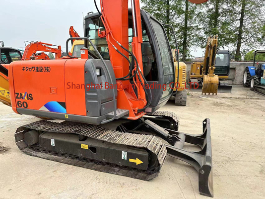 Excavadora mini Hitachi ZX60 de segunda mano con gran potencia y estabilidad hidráulica
