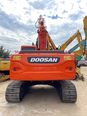 Excavadora usada Doosan DX225LC de 2021 en buen estado con cilindro hidráulico original