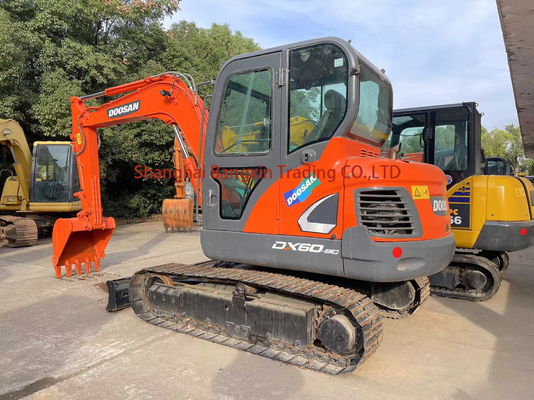Excavadora de gatos de cilindro hidráulico usado original Doosan DX60 para sus necesidades de construcción