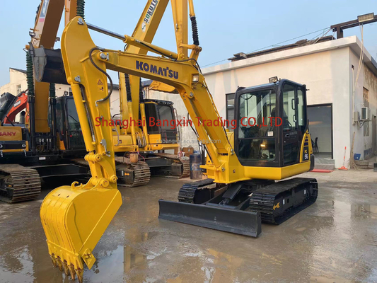 Excavadora PC56 de Komatsu usada con capacidad de 0.25 cubos y peso de la máquina de 5600 kg