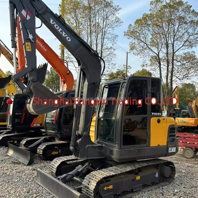 Mini excavadora VOLVO EC60D con gran potencia y estabilidad hidráulica