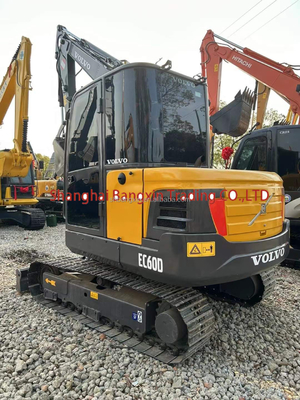 Mini excavadora VOLVO EC60D con gran potencia y estabilidad hidráulica