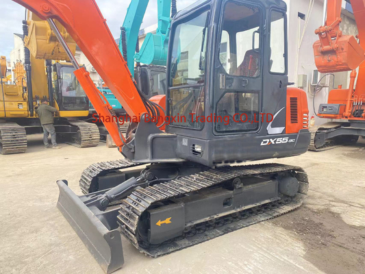 Excavadora de segunda mano Doosan DH55 con gran potencia y alta eficiencia hidráulica
