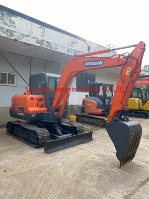 Sí, podemos inspeccionar una excavadora usada Doosan de 6 toneladas en Shanghai con capacidad de 0.25 cubos.