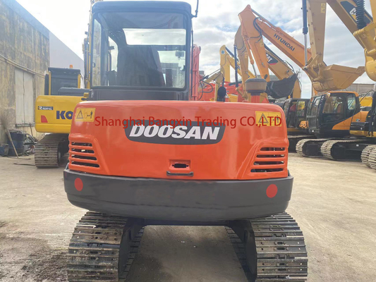 Excavadora Doosan DH55 de 5 toneladas en Corea Certificada EPA/CE y con una fuerte estabilidad hidráulica