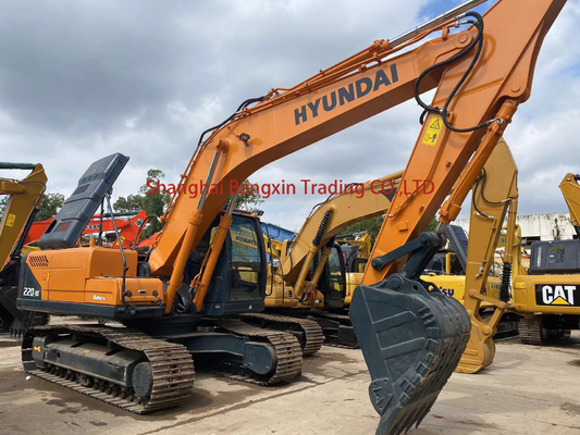 Excavadora usada Hyundai R220-9S con peso de 1 y 22 TON en buen estado