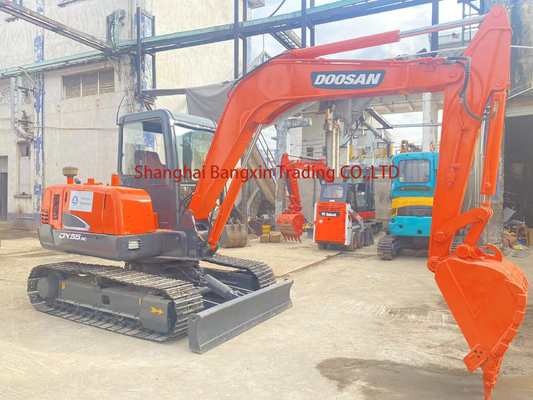 Excavadora Doosan DH55 de 5 toneladas en Corea Certificada EPA/CE y con una fuerte estabilidad hidráulica