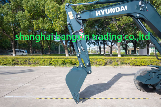 Excavadora Hyundai HW60 Usada asequible con motor Cummins en buen estado