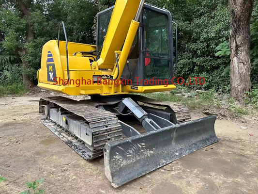 Excavadora recorrida Komatsu PC70 usada con válvula hidráulica original en 7000 KG