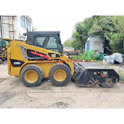 Máquina pequeña de dirección de deslizamiento CAT 226 con gran potencia y estabilidad hidráulica a un